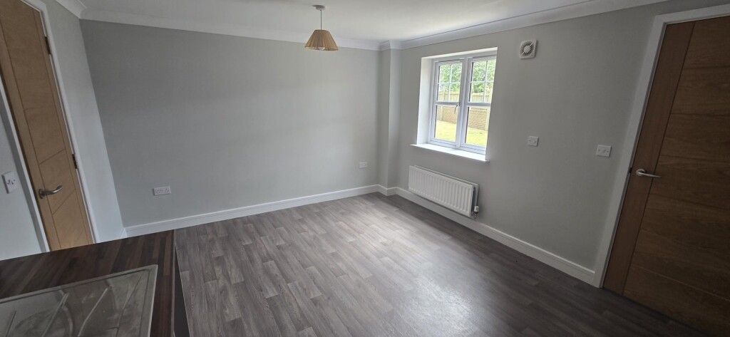 Property photo 3 of 11 Picture No. 18