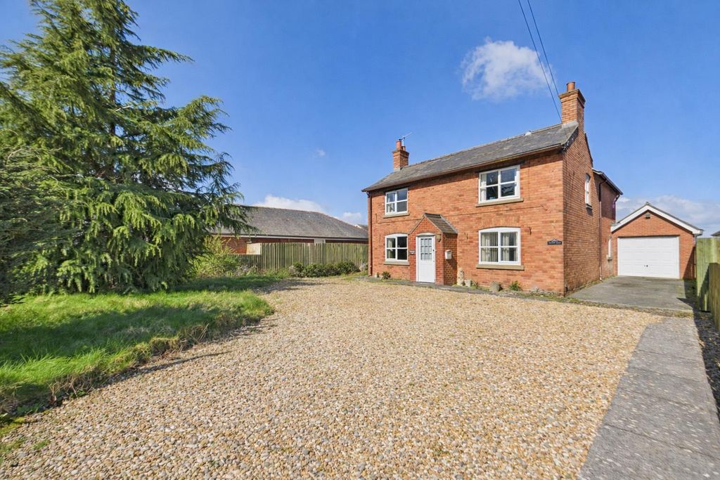 Property photo 1 of 21 Front