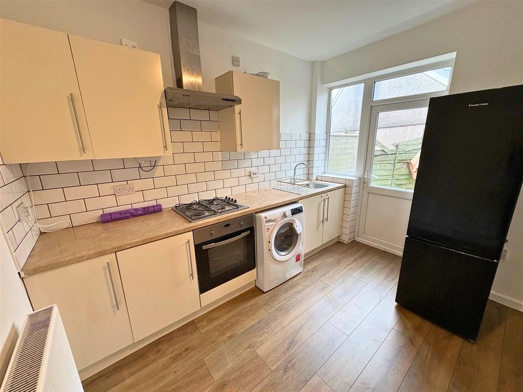 Additional image 7 of 3 bed terraced house to rentCastle Street, Maesteg CF34