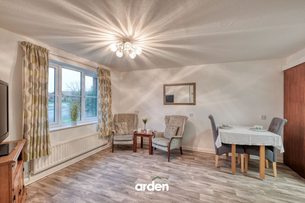 Property photo 2 of 8