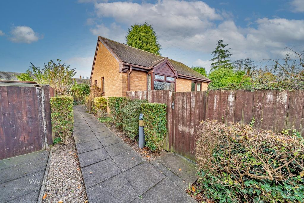 Property photo 1 of 22 Â© Webbs Estate Agents Â© (27 Of 60).Jpg