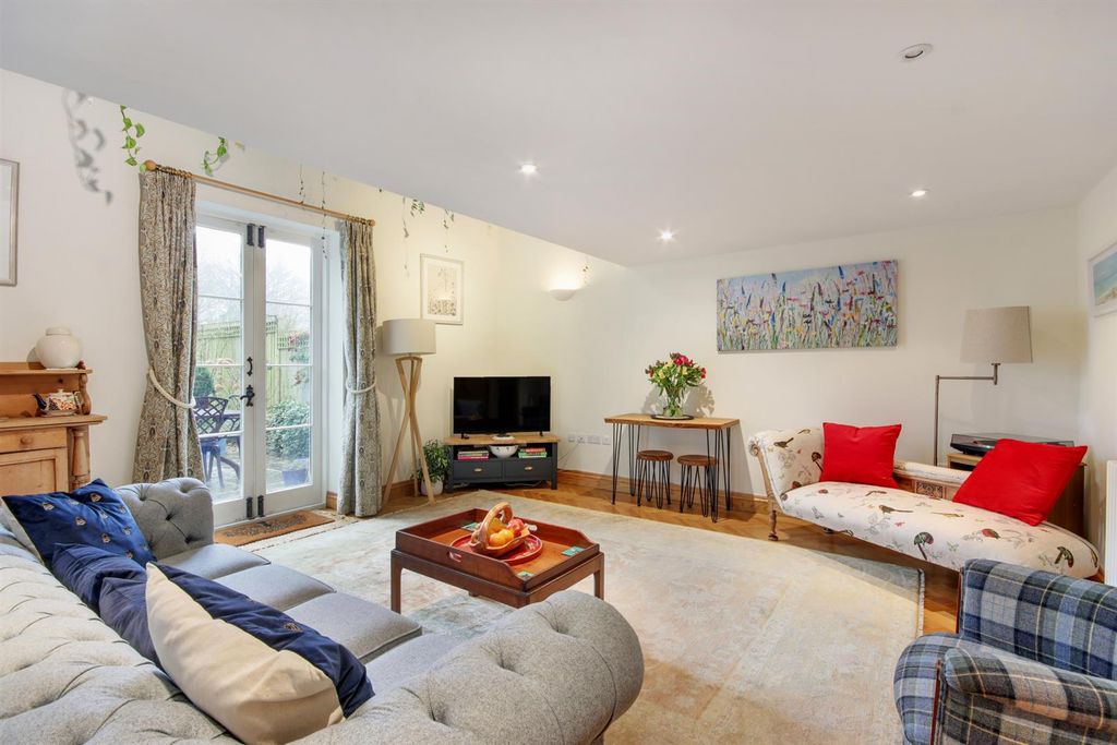 Property photo 2 of 24 62907_009.Jpg