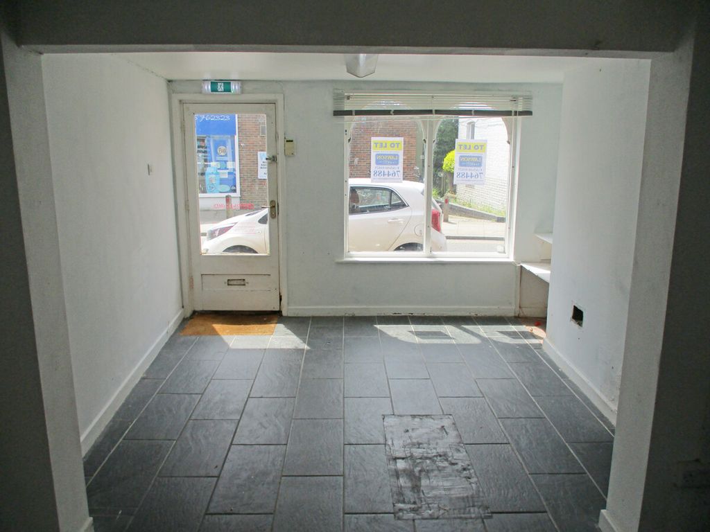 Property photo 2 of 5 2/2A, Uckfield