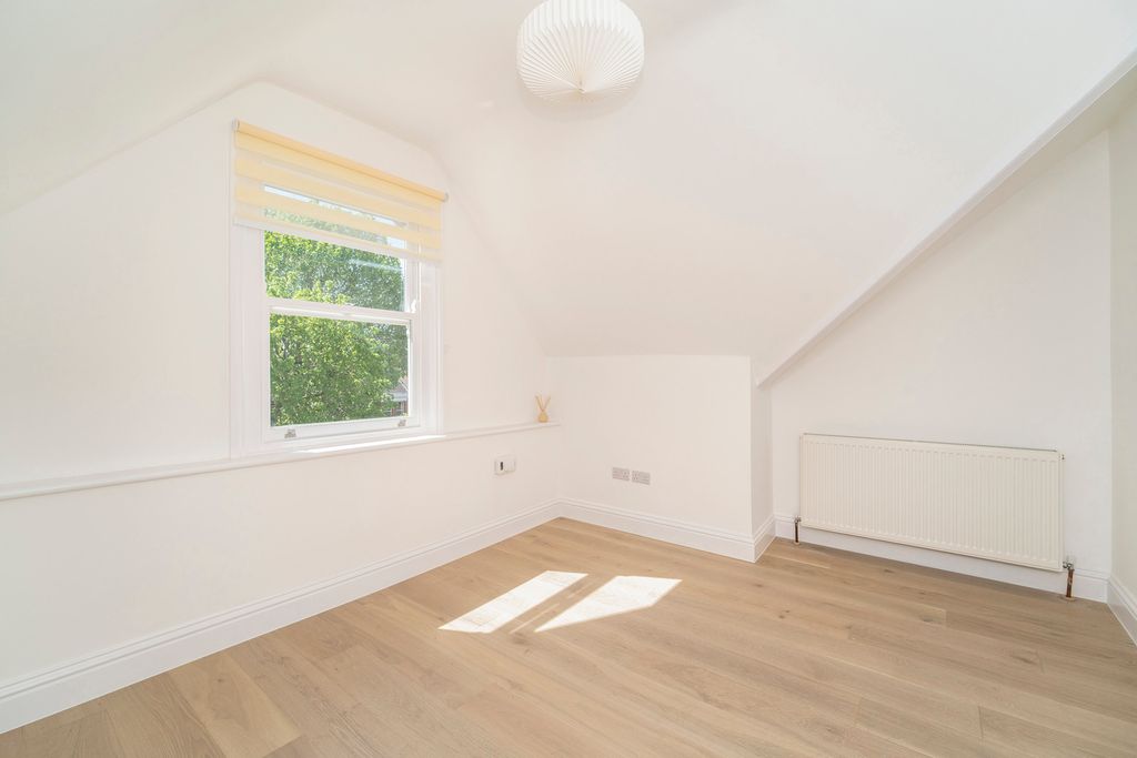Property photo 3 of 6 Pbox-Img.Jpg
