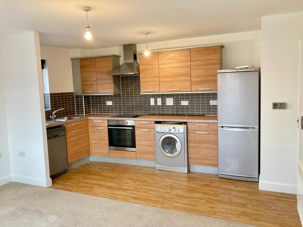 Property photo 3 of 11