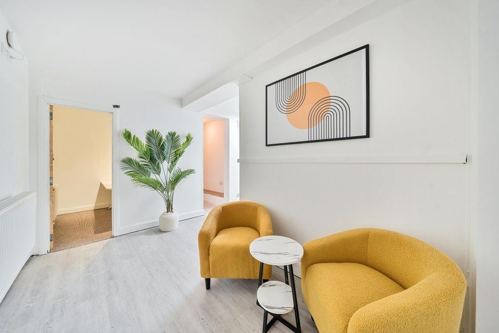 Property photo 3 of 40 1285682 11.Jpg