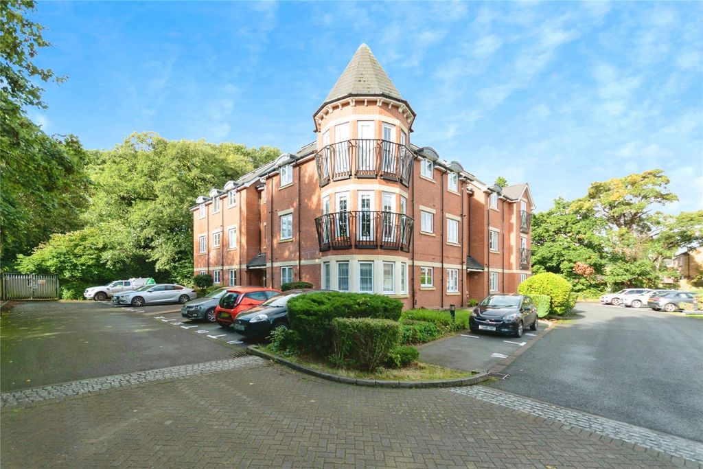 Property photo 1 of 13 Frontage