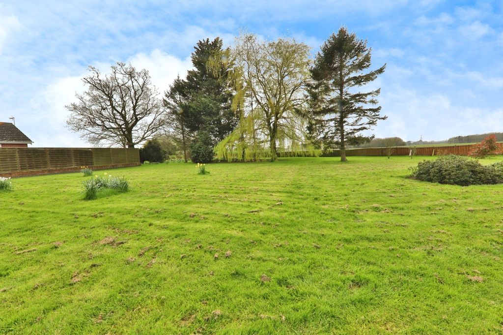 Property photo 2 of 25 30954210