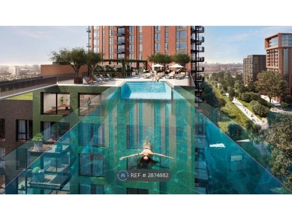 Property photo 1 of 12 Sky Pool With Stunning View