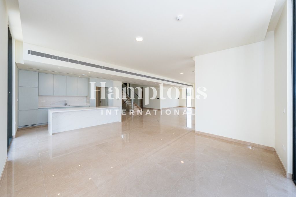 Property photo 3 of 61 Media 3