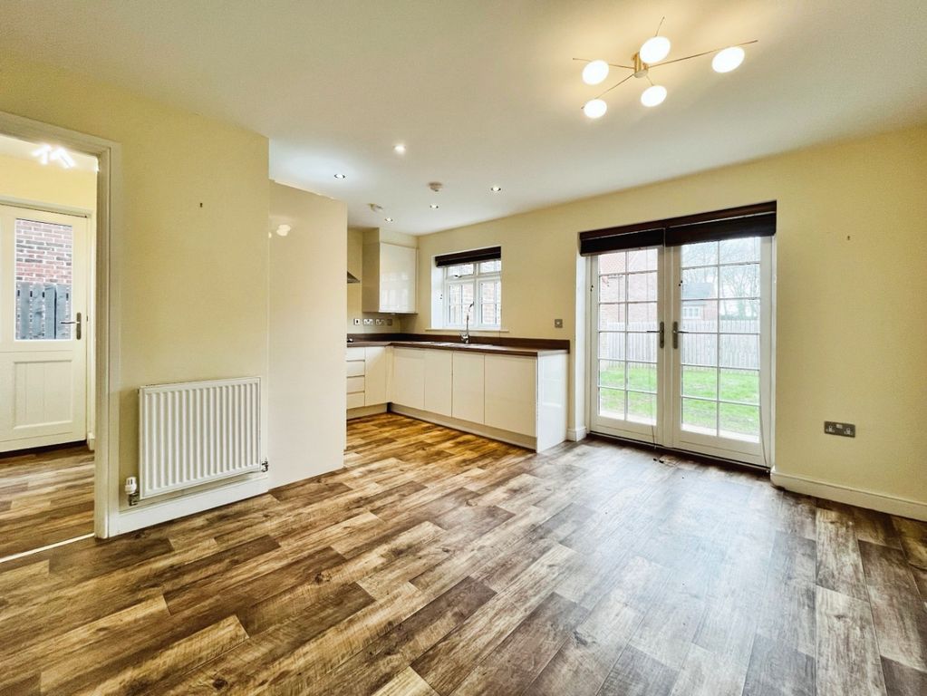 Property photo 2 of 22 3858635