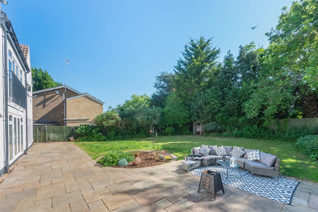 Property photo 2 of 22