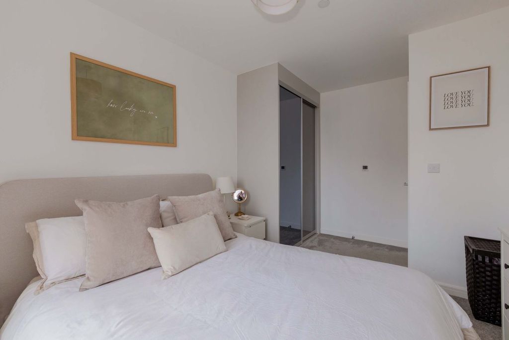 Additional image 7 of 1 bed flat for saleTrinity Place, Park Street, Maidenhead SL6