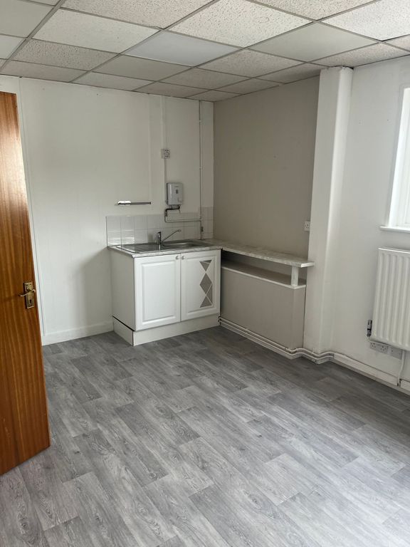 Property photo 1 of 2