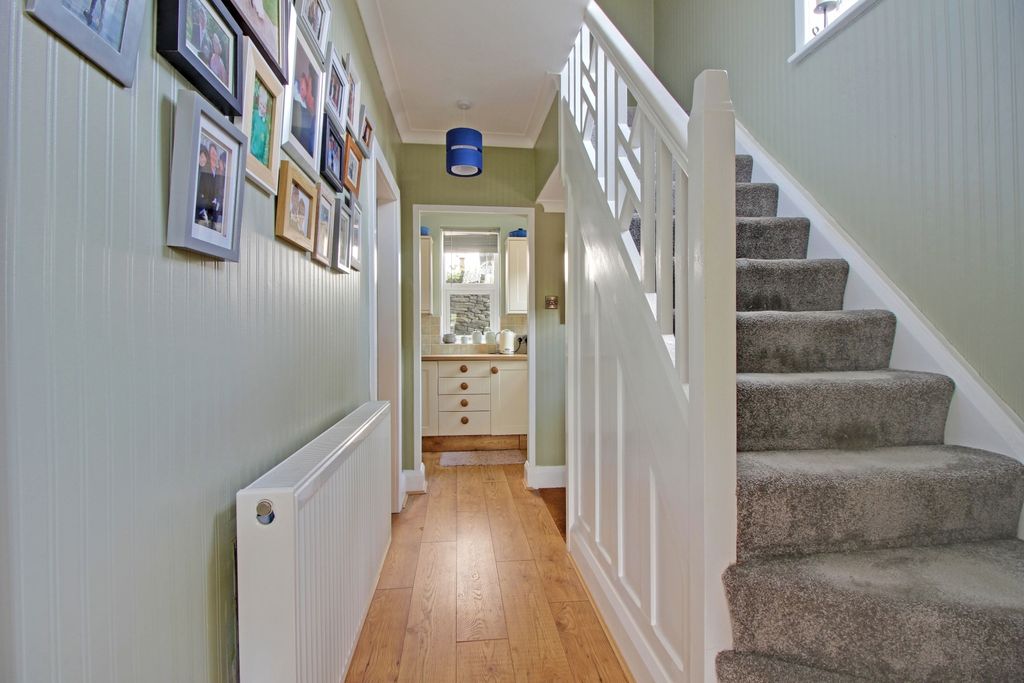 Property photo 3 of 23 Hallway