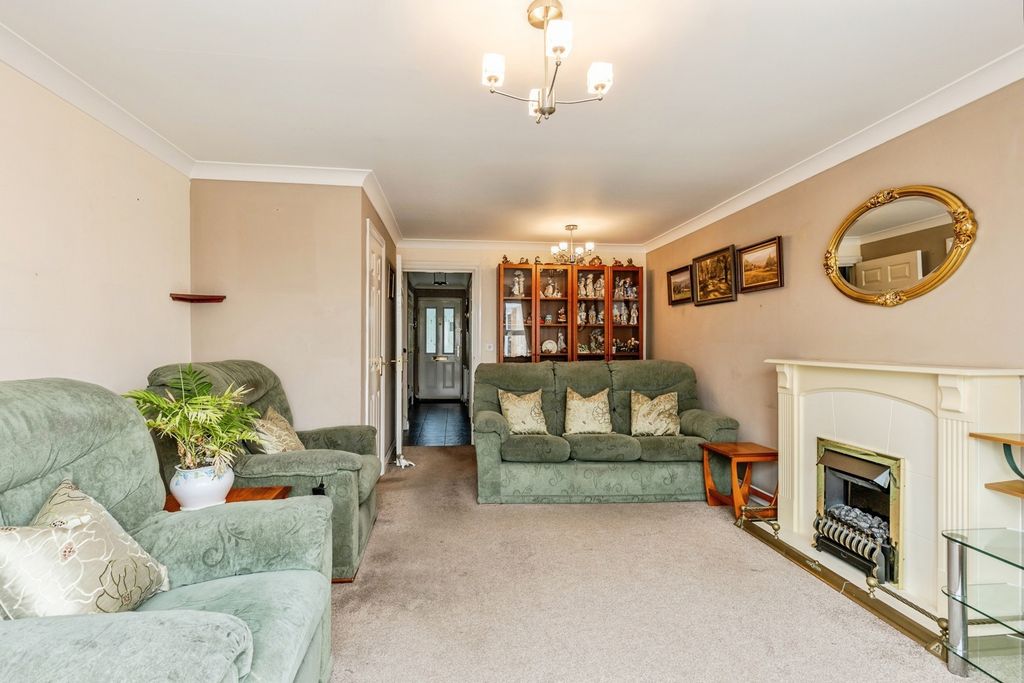 Property photo 3 of 20 Pbox-Img.Jpg