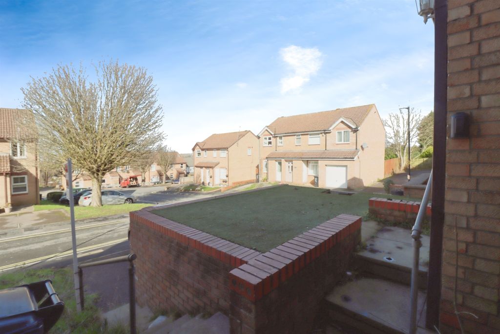 Property photo 2 of 3