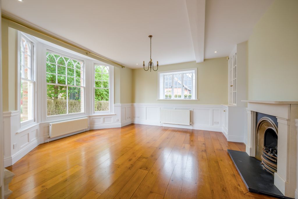 Property photo 2 of 24 8690792Interior01
