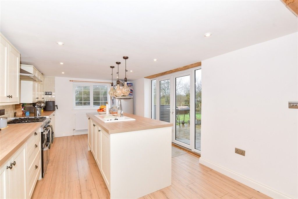 Property photo 1 of 12 Kitchen