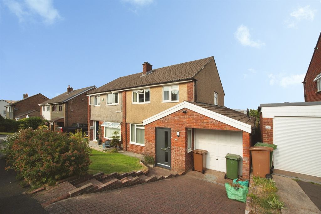 Property photo 1 of 28