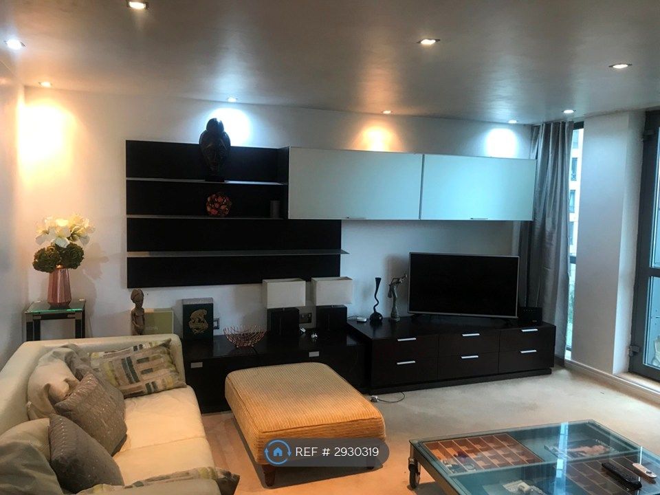 Property photo 1 of 15 Lounge