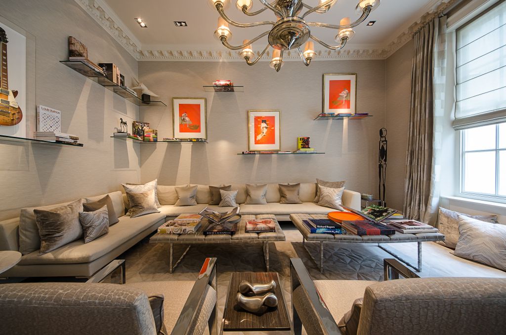 Property photo 3 of 31 Upper Grosvenor Street Duplex For Sale - Sofa Reception Room