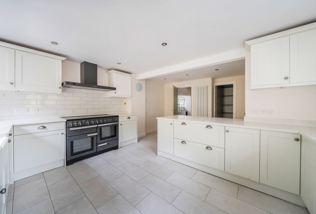 Property photo 3 of 21 1440700-6-69d7Cfe...