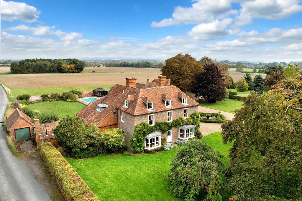 Property photo 1 of 44