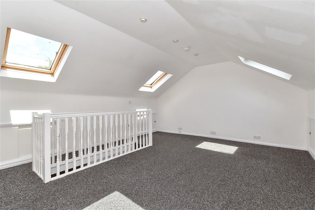 Property photo 2 of 13 Loft Room