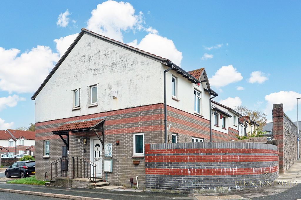 Property photo 1 of 10 4613201