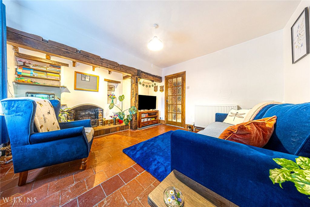 Property photo 2 of 28 Picture No. 01