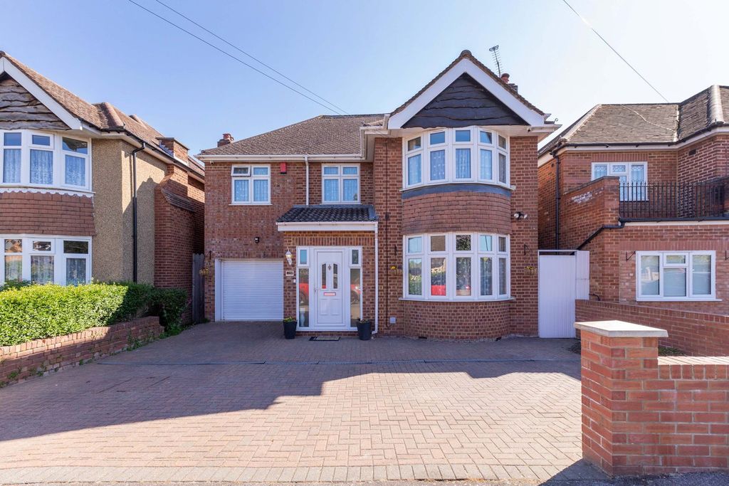 Property photo 2 of 25