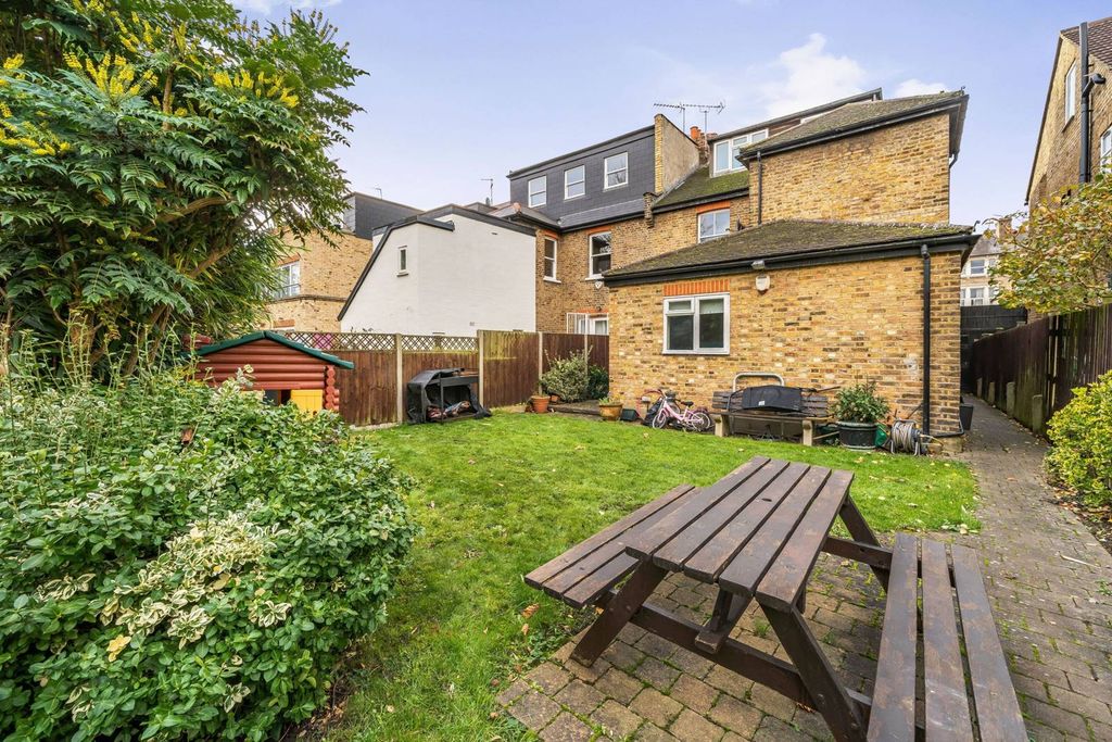 Property photo 2 of 6