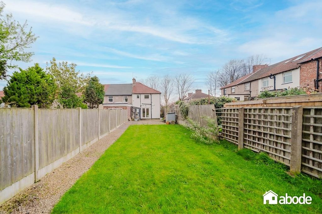 Property photo 2 of 19 Dsc03611-Hdr_Bluesky.Jpg