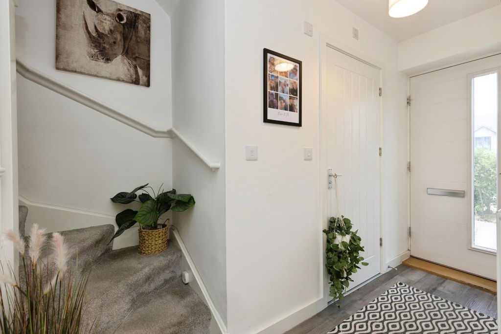 Property photo 3 of 20 Pbox-Img.Jpg
