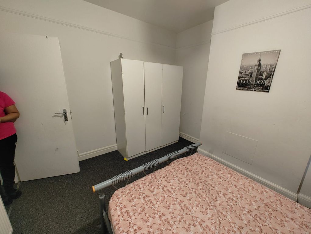 Property photo 1 of 3
