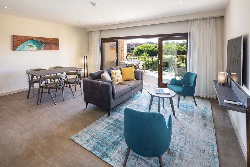 Property photo 3 of 27