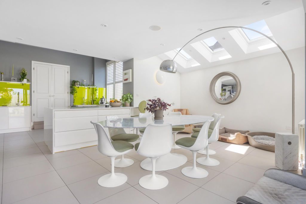 Property photo 3 of 20 Image