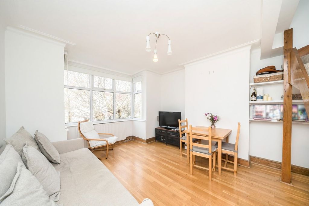 Property photo 2 of 7