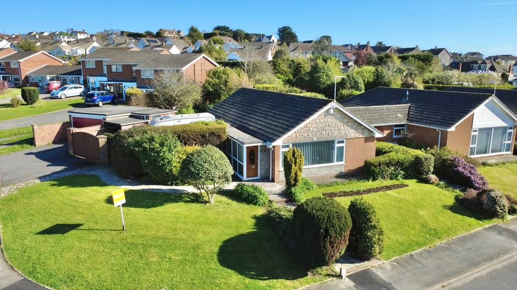 Property photo 1 of 29 Corner Plot