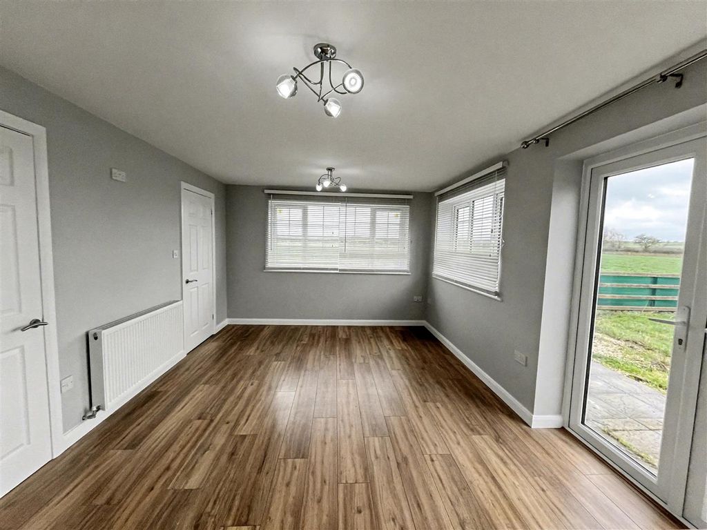 Property photo 3 of 13 Dining Room