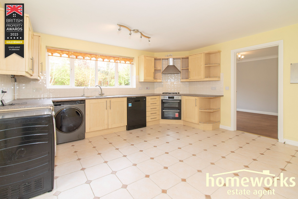 Property photo 3 of 21