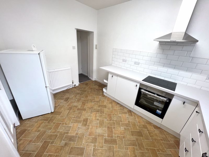 Property photo 2 of 9 Photo 4