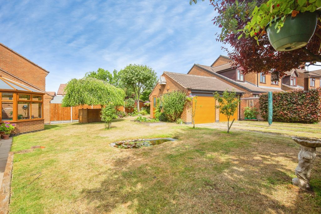Property photo 3 of 38 9cd3Ae63-Mw26-714