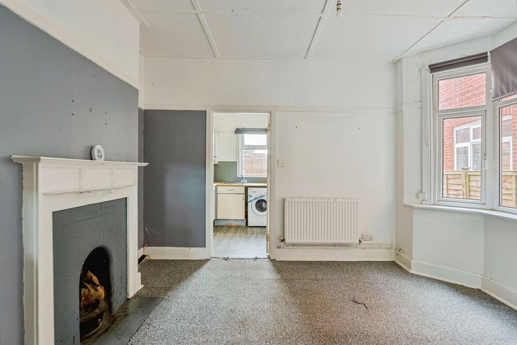 Property photo 3 of 17 Photo