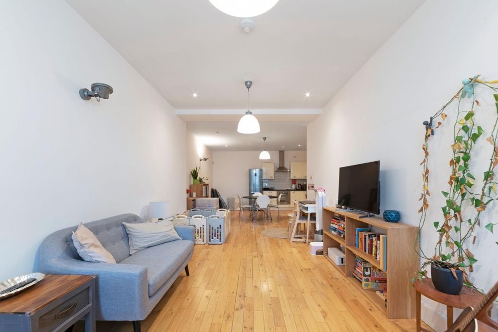 Property photo 2 of 11 Swh6Rzmy.Jpg