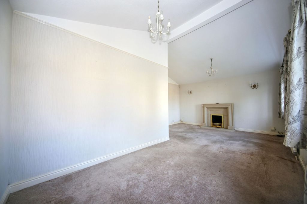 Property photo 3 of 24