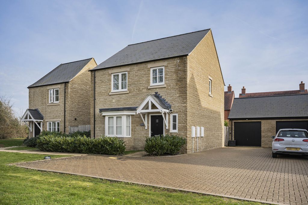 Property photo 1 of 21