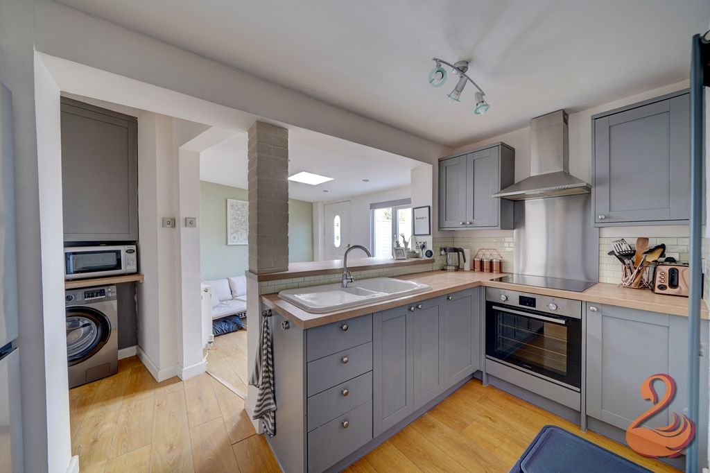 Property photo 2 of 15 Kitchen