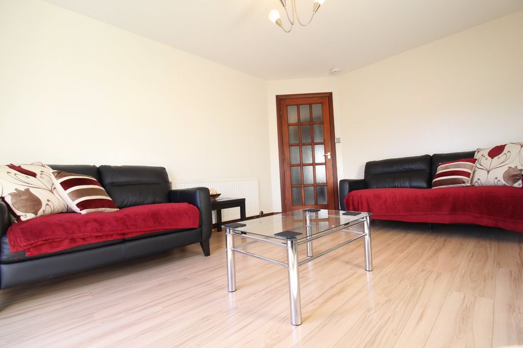 Property photo 2 of 7 Picture No. 04